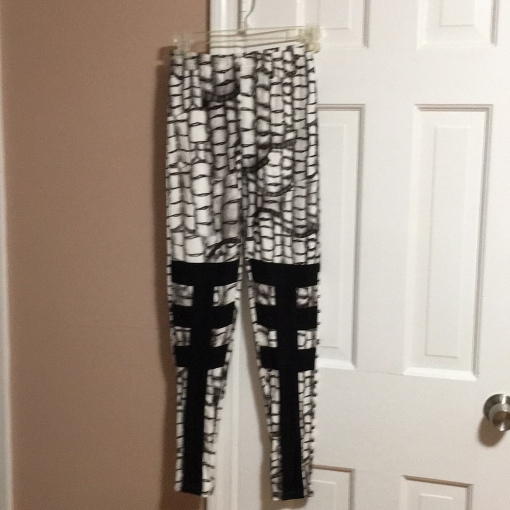 Evil twin leggings
